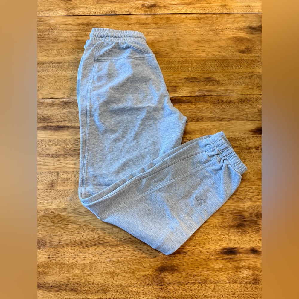 Men’s Gymshark Light Gray Sweatpants